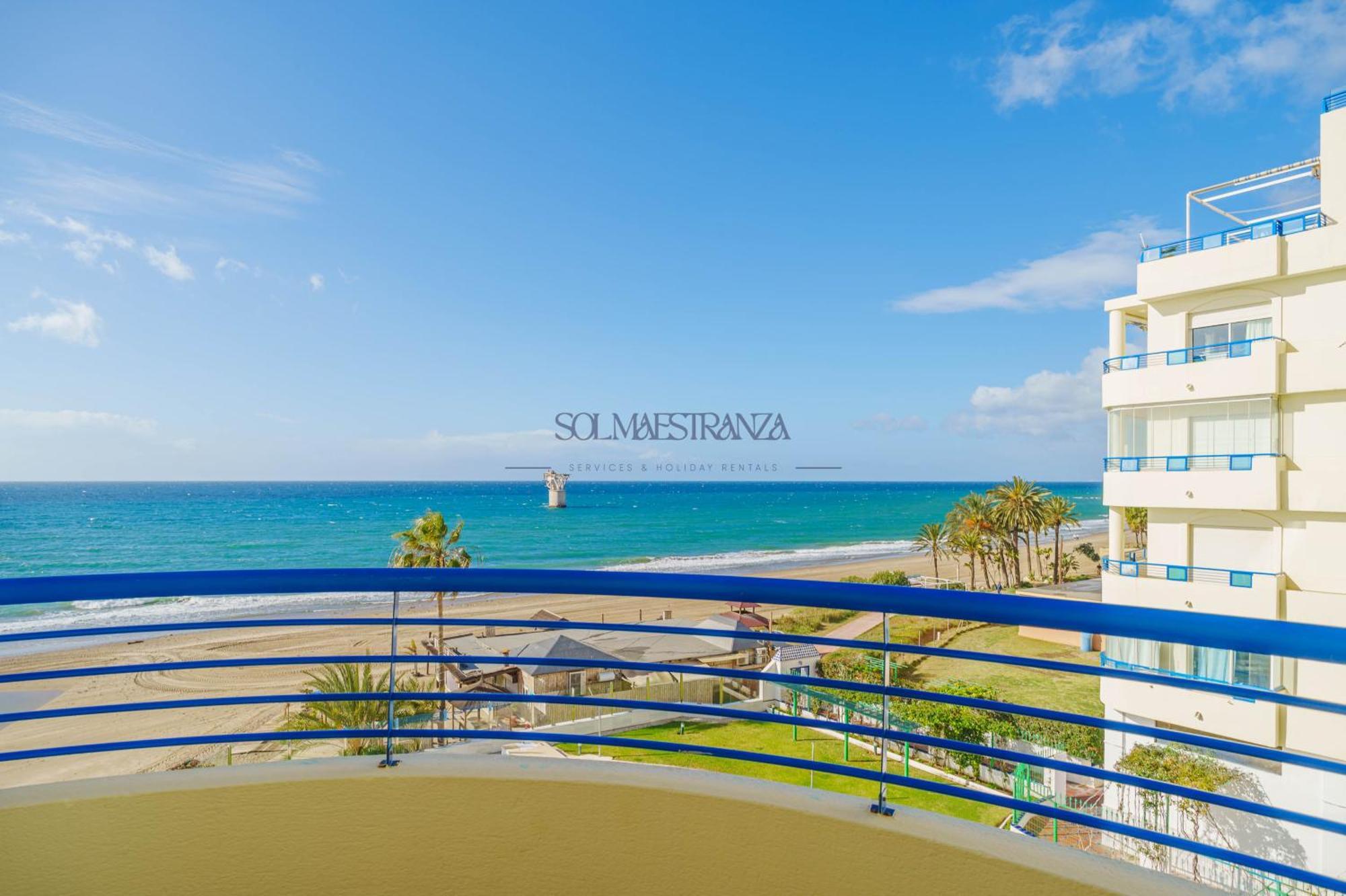 Front View By Sol Maestranza Leilighet Marbella
